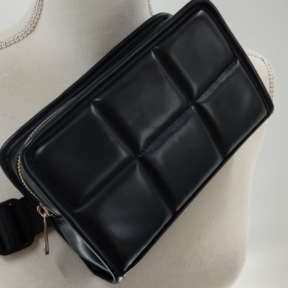 AMANDA UPRICHARD NY Black Vegan Leather Quilted Fanny Pack Belt Bag crossbody - Picture 4 of 9